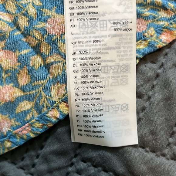 NWT Billabong : Floral Shoulder Peekaboo Top - Medium - Picture 12 of 12